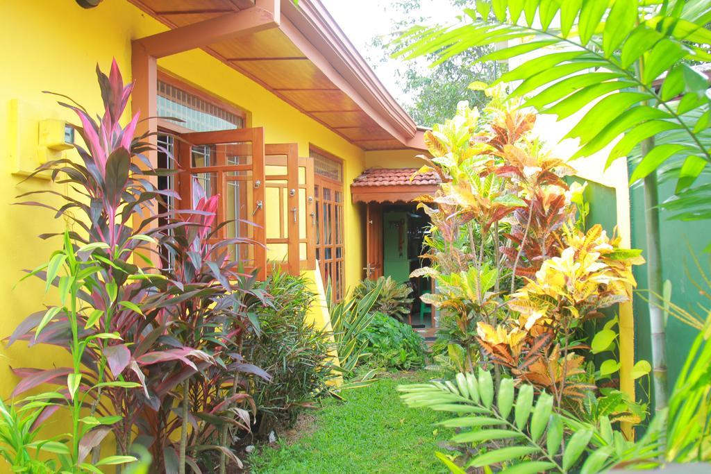 Ferienwohnung Familyhouse Negombo Exterior foto